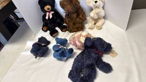 lot 3327 image: Russ bears and rabbit