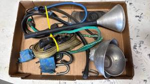 lot 3501 image: Padlocks, ratchet strap and bungees