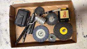 lot 3507 image: Grinder wheels and drill bits