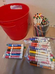 lot 7031 image: Markers and plastic bucket