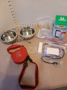 lot 7039 image: Pet care products.