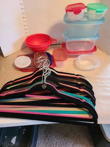 lot 7084 image: 14 flocked hangers and kitchen plastics