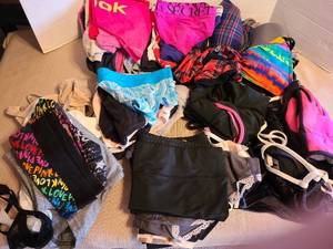 lot 7087 image: Pre-teen female undergarments