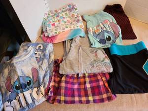 lot 7099 image: Girls tops, bottoms, pajamas, size 14, 16
