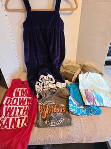 lot 7100 image: Girls purple velvet jumper with lace hem, t-shirts and sweater size 14.