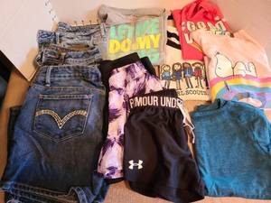 lot 7103 image: Girls jean shorts, short shorts, t-shirts, size 4, 6.