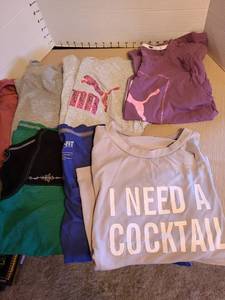 lot 7111 image: Ladies tops, size l.