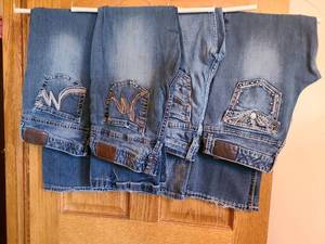 lot 7122 image: Teen jeans 78 short