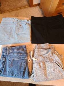 lot 7145 image: Ladies pants, size 8