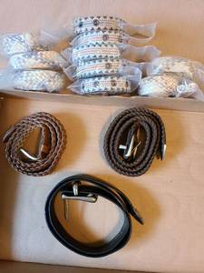 lot 7150 image: Ladies belts