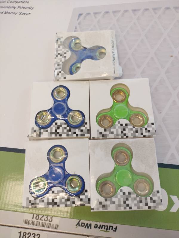lot 18271 image: 5 Pk Fidget Spinners