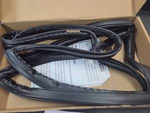lot 3252 image: Refrigerator Door Gasket.. Replacement