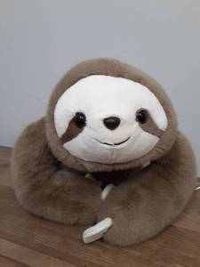 lot 496 image: Weighted Hug Sloth Plushie,Weigted Hands - Retail $0