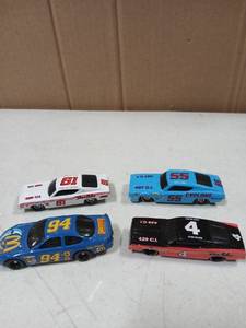lot 30216 image: Race Car Toys 4pk