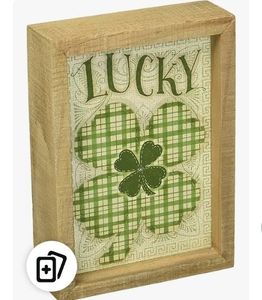 lot 40158 image: Lucky Shamrock Wooden Box Sign - Retail $12