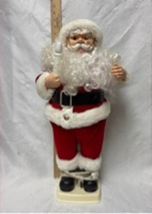 lot 7 image: 23 Animatronic Santa Claus Figure
