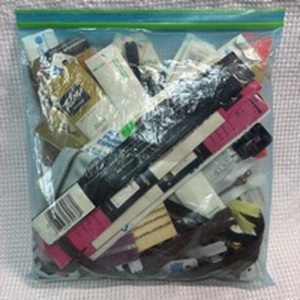 lot 78 image: Mixed Lot of Zippers