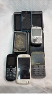 lot 94 image: Mixed Lot of 13 Mobile Devices for Parts