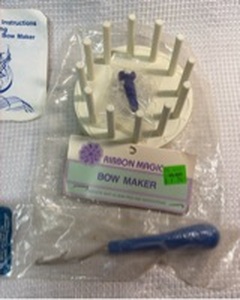 lot 112 image: Ribbon Magic Bow Maker Kit & Diana Deluxe Offset Latch Hook