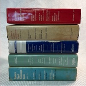 lot 131 image: Readers Digest Condensed Books Collection - 5 Volume Set