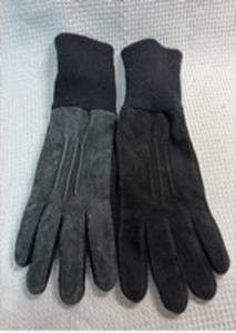 lot 139 image: Suede and Knit Winter Gloves