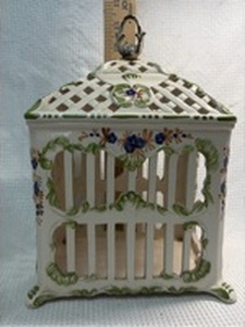 lot 157 image: Hand-Painted Porcelain Lattice Box with Floral Design