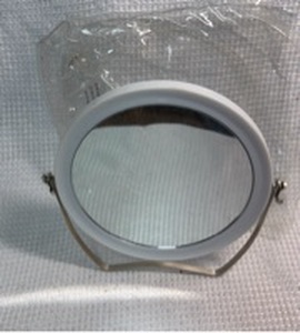 lot 163 image: Round Double-Sided 6�� Vanity Mirror with Stand