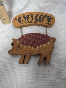 lot 250 image: Wooden Pig Welcome Sign