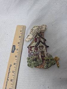 lot 254 image: Blue Sky Welcome Home Cottage wall decor