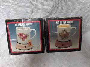 lot 257 image: Rose Flowers Mug and Warmer Set, lot of 2