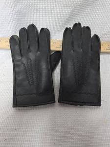 lot 275 image: Black warm Gloves with Decorative Stitching