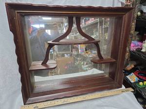 lot 290 image: Wood Wall Display Shelf with Mirror Back