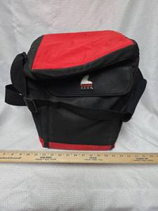 lot 295 image: Glacier Gear Insulated Cooler Bag