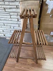 lot 299 image: Nice wooden plant shelf