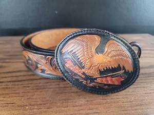 lot 2941 image: Hand Tooled American Flag Leather Belt Size 38