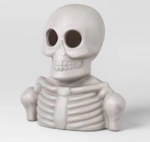 lot 42071 image: Hyde & EEK Lit Plastic Skeleton Bust