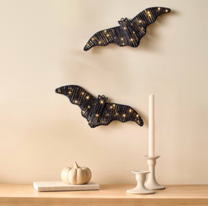 lot 42118 image: Mondo Llama LED Wrapped Rope Bat Kit