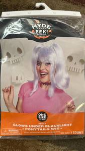 lot 42158 image: Hyde & EEK Glowing Ponytail Wig