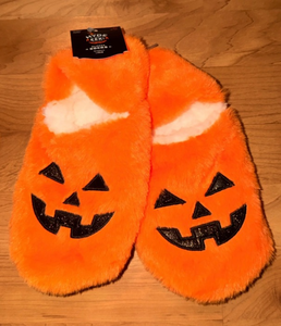 lot 43056 image: Halloween Decor Bundle - Pumpkin Slippers and Tea Lights