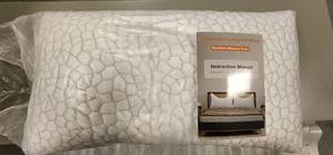 lot 69490 image: Adjustable Cooling Bed Pillow with Shredded Memory Foam - Retail $25