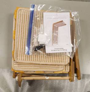lot 69534 image: Cat Scratching Post  - Retail $25
