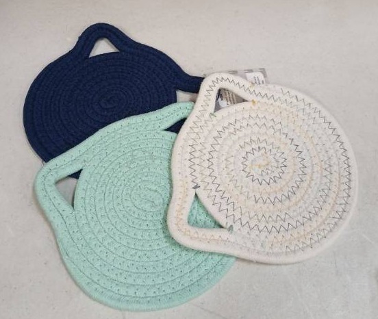 lot 33541 image: Sodapo 7in Cat Trivets 3pc Set