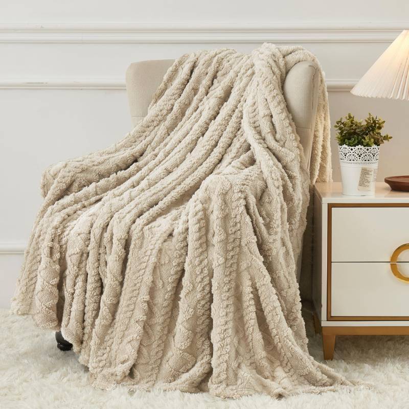 lot 47273 image: Aganear Fleece Throw Blanket - Cozy Soft Lightweight Fuzzy Throw Blanket for Women Portable Throw Blankets for Couch, Warm Present for Birthday, Christmas, Halloween, Housewarming(50x60, Khaki)