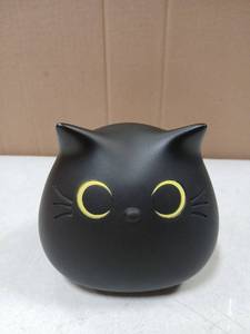 lot 26125 image: NIGOWAYS Piggy Bank, Black Cat Piggy Bank for Kids, Unbreakable Money Bank, Cute Small Piggy Banks, Practical Gifts for Birthday, Christmas, Babys Shower (Black Cat) - Retail $15