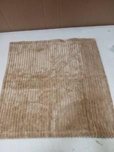 lot 26143 image: Tan Throw Pillow Covers 2pk 19 x 19in