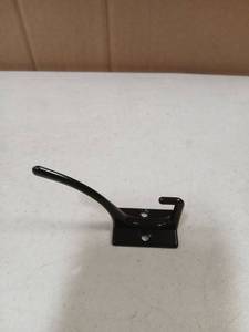 lot 30290 image: Wall Hooks 8pcs with Screws - Retail $0