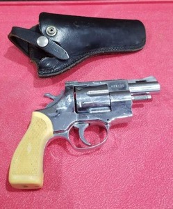 lot 3778 image: Arminius HW3 .32 S&W Long 7 Shot Revolver
