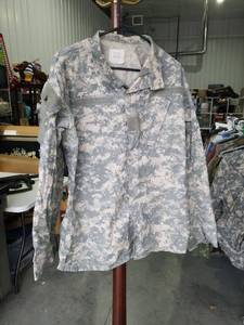 lot 3787 image: US Army ACU Digital Camo Combat Uniform