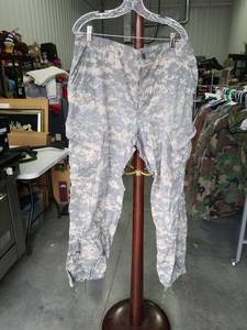 lot 3791 image: US Military ACU Digital Camo Combat Trousers Large Regular