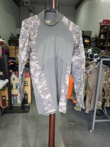 lot 3797 image: Massif Army Combat Shirt ACU Digital Camo